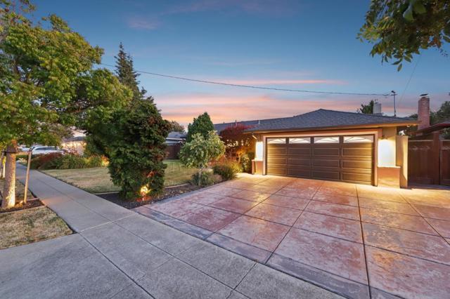 37987 Alta Drive, Fremont CA: https://media.crmls.org/mediaz/d3c6528c-c466-41a3-9ed1-834a0a8e9580.jpg