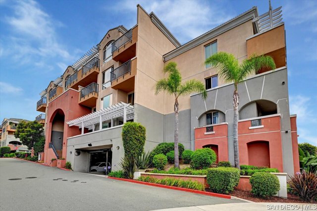 3877 Pell PL, San Diego CA: https://media.crmls.org/mediaz/d3c664ee-aece-423d-ae52-55852d3af4f3.jpg