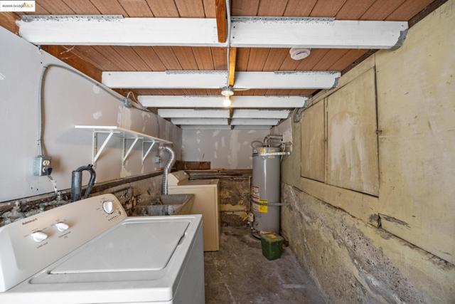 Image 25 of 45 For 271 38th St  