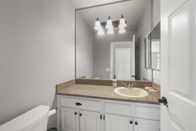 3678 Via Bernardo, Oceanside CA: https://media.crmls.org/mediaz/d3c70b72-1c5b-414e-bd45-77adda905ed8.jpg