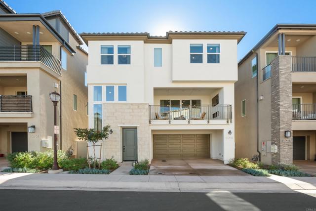 15751 Wainwright Way, San Diego CA: https://media.crmls.org/mediaz/d3c7566e-817b-4ec3-be9c-4190f0d08f83.jpg