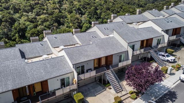 1040 Continentals Way, Belmont CA: https://media.crmls.org/mediaz/d3c7683f-e53e-4b48-a5fe-200481261493.jpg