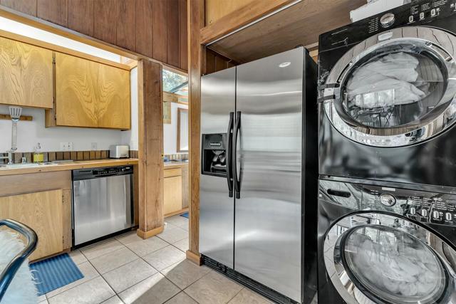25281 Deer Path, Idyllwild CA: https://media.crmls.org/mediaz/d3c7cb1d-a74f-4cd0-9ba0-a04acc1e274b.jpg