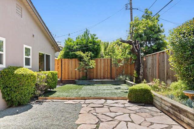 Image 33 of 37 For 4465 Sherbourne Drive