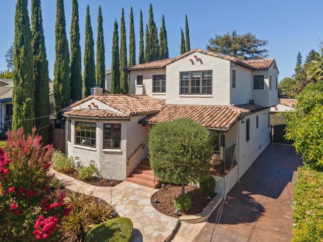 20 Mariposa Avenue, Los Gatos CA: https://media.crmls.org/mediaz/d3c8bd51-963f-44c3-bb46-25509079af7f.jpg