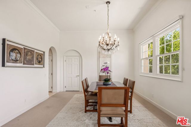 11737 Gwynne Lane, Los Angeles CA: https://media.crmls.org/mediaz/d3c8e7b1-9095-49e7-9b4f-18915110ba62.jpg