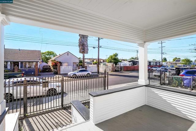 Image 9 of 58 For 456 4th St  