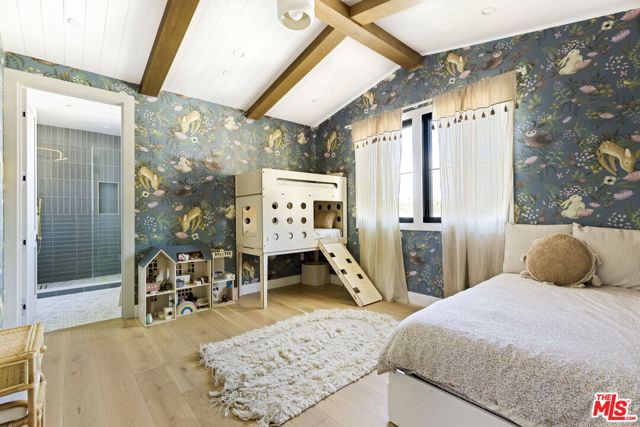 6310 Mirror Lake Drive, Los Angeles CA: https://media.crmls.org/mediaz/d3c9a337-2575-488b-9d84-855e0e06f73e.jpg