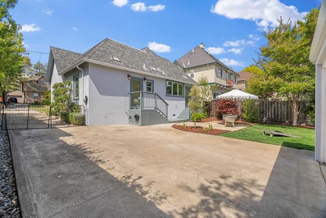 1223 Rhus Street, San Mateo CA: https://media.crmls.org/mediaz/d3ca164a-8469-4db9-8eba-f6e42fd6c7ab.jpg