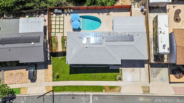 5760 Marengo AVE, La Mesa CA: https://media.crmls.org/mediaz/d3cc4023-24a8-48c2-8fec-c4576e9939fe.jpg