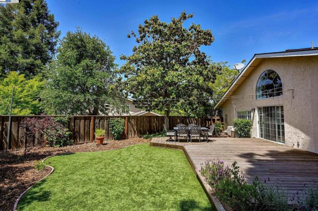Image 27 of 51 For 1021 Knightwood Ct