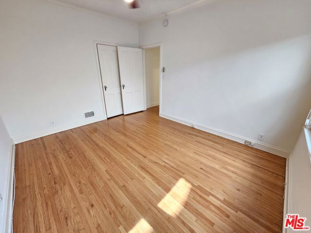 441 1/2 S Palm Drive, Beverly Hills CA: https://media.crmls.org/mediaz/d3cc71bd-0f8f-4f1d-b663-c8d468f8bb23.jpg