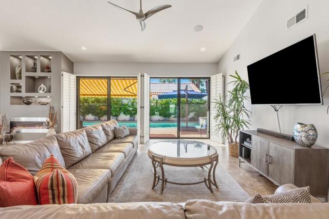 75377 Montecito Drive, Indian Wells CA: https://media.crmls.org/mediaz/d3cdbd5d-40f4-494f-a70a-884fe4fccd77.jpg