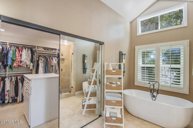 1732 Crooked Trail Place, Westlake Village CA: https://media.crmls.org/mediaz/d3cdd3d7-4601-455e-8856-ebb4254bd9a6.jpg