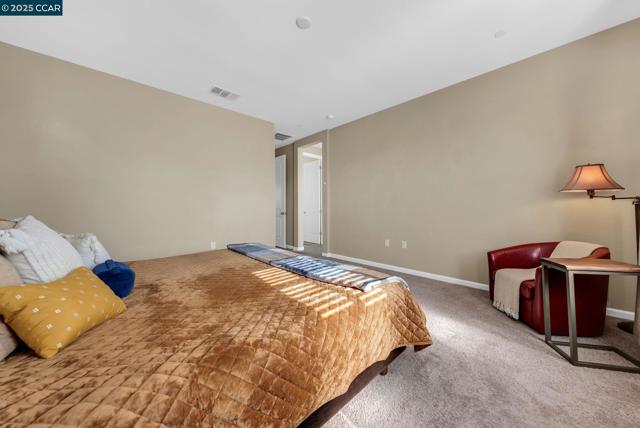 1037 Gridley Dr, Pittsburg CA: https://media.crmls.org/mediaz/d3cdf688-5543-43dd-820f-6548b807f084.jpg