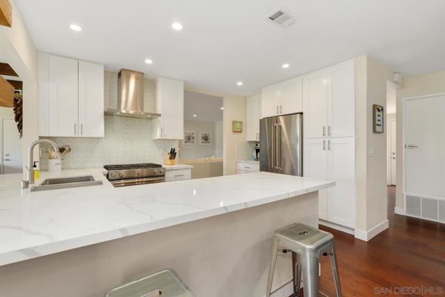 1144 San Julian Dr, San Marcos CA: https://media.crmls.org/mediaz/d3cefcaa-6c82-4091-83a4-4048a4886847.jpg