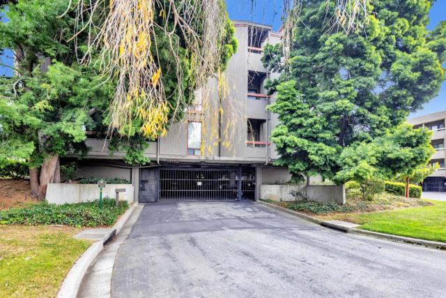 820 Sea Spray Lane, Foster City CA: https://media.crmls.org/mediaz/d3cf0dfa-0319-4062-b1ef-27879466148a.jpg