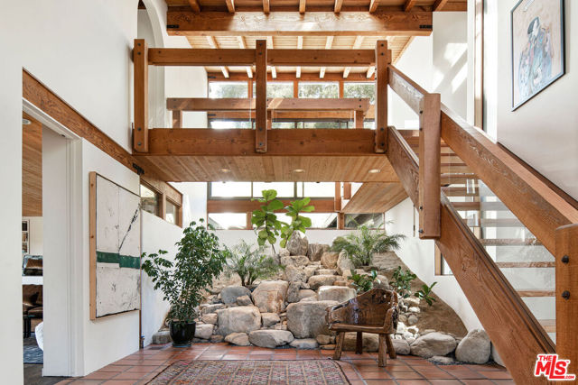 901 Crater Camp Drive, Calabasas CA: https://media.crmls.org/mediaz/d3cfb84d-b167-4e88-aadc-cf641ccf8fac.jpg