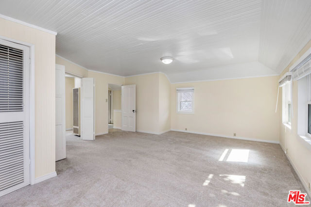 129 Ocean Park Boulevard photo 8