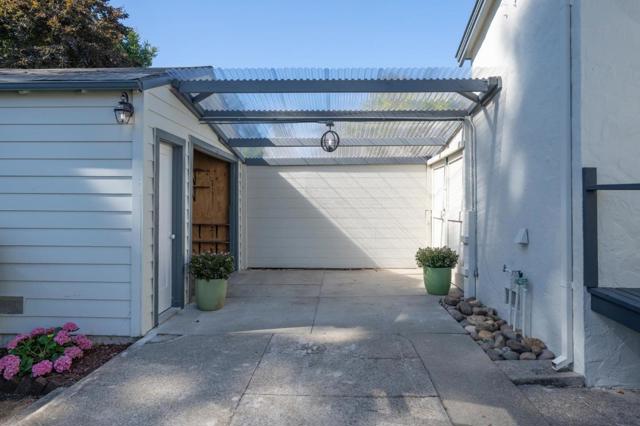 1411 Sanchez Avenue, Burlingame CA: https://media.crmls.org/mediaz/d3d0502d-aeb0-46b3-bd44-002ca9f1d312.jpg