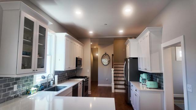 302 Park Street, Pacific Grove CA: https://media.crmls.org/mediaz/d3d0cc73-dee9-4e7d-81fd-f3ebe2465e56.jpg