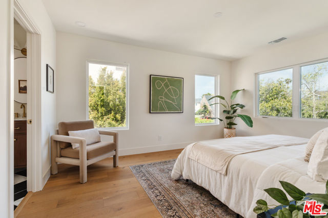 2221 Virginia Road, Los Angeles CA: https://media.crmls.org/mediaz/d3d11224-98d1-4ac2-8b32-047b08b61e6b.jpg