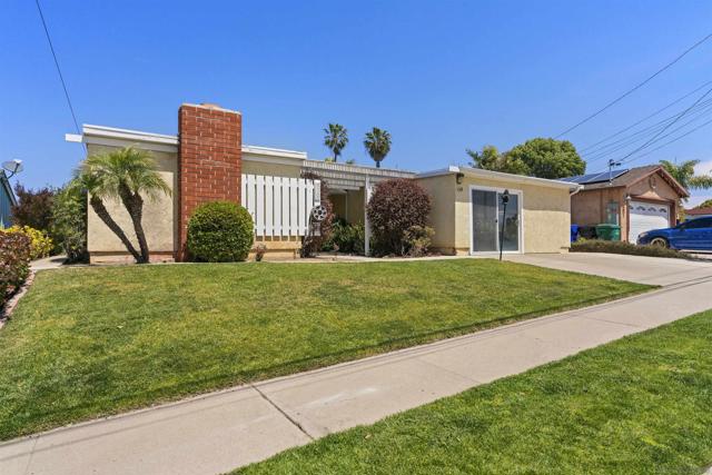 5768 CAMBER DR, San Diego CA: https://media.crmls.org/mediaz/d3d1ec6f-0223-4ae3-bcba-a3a84a9d5ca8.jpg