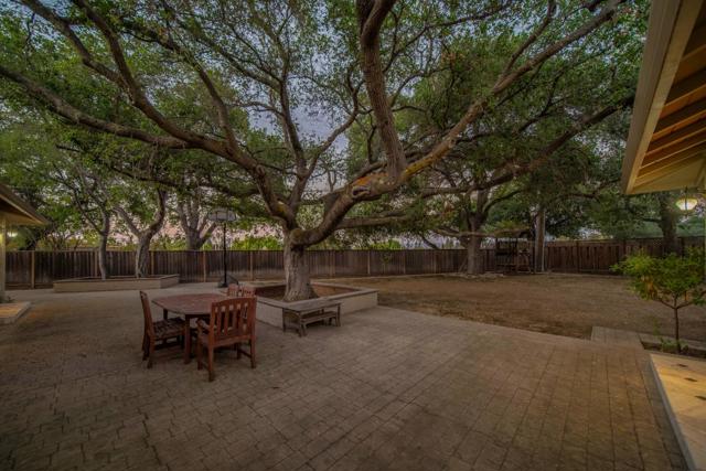 13010 Glen Brae Drive, Saratoga CA: https://media.crmls.org/mediaz/d3d22a95-2b99-4491-8ead-5f9d77c3bf6e.jpg