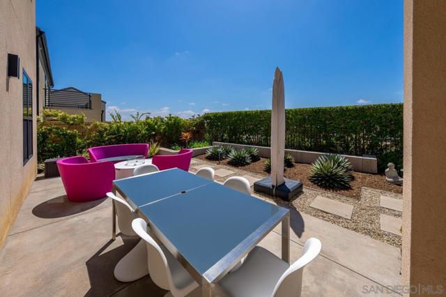 13722 Canyon Loop Trl, San Diego CA: https://media.crmls.org/mediaz/d3d2355b-48b5-4e8b-84fd-842897ee9956.jpg