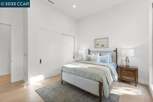720 Laurel Dr, Walnut Creek CA: https://media.crmls.org/mediaz/d3d3ea20-4c79-4c6a-9911-2cc5279aee71.jpg