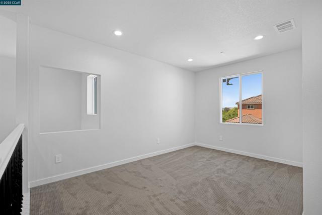 2722 Cowell Rd, Concord CA: https://media.crmls.org/mediaz/d3d4ae6c-c745-4d44-a273-38d37e542929.jpg