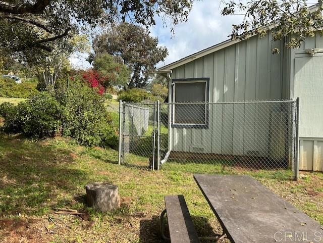 2248 Buena Creek Rd., Vista CA: https://media.crmls.org/mediaz/d3d5025b-a50f-45a5-b993-1107b6f6cb34.jpg