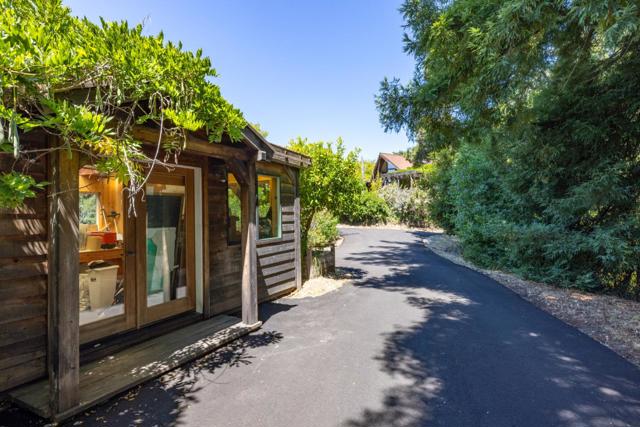 994 Laurel Grove Drive, Soquel CA: https://media.crmls.org/mediaz/d3d58f80-3b64-4661-af3f-4c1fc55941ae.jpg
