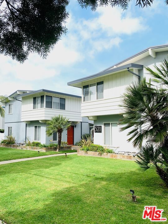 321 CAMERON Place #7