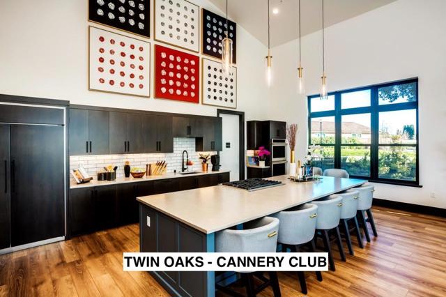 2140 White Oak Drive, Hollister CA: https://media.crmls.org/mediaz/d3d7177d-4548-4d89-bad4-98455a92efef.jpg