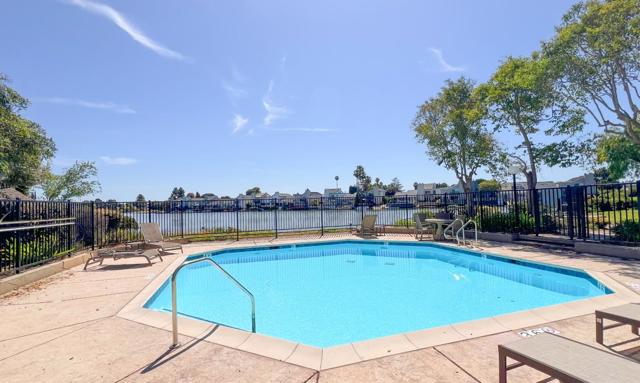 67 Pelican Lane, Redwood City CA: https://media.crmls.org/mediaz/d3d72c77-f3a7-4817-8f35-40c23e84b19a.jpg