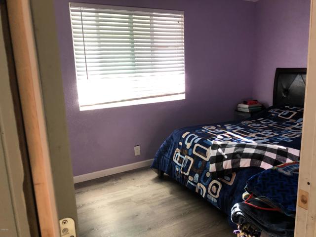 112 Yellowstone Drive, Oxnard CA: https://media.crmls.org/mediaz/d3d7fc43-9f13-4c0b-a9db-a5878402e022.jpg