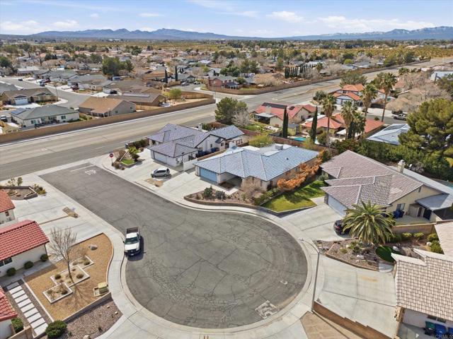 Detail Gallery Image 4 of 55 For 905 Cimarron Ct, Ridgecrest,  CA 93555 - 4 Beds | 2/1 Baths