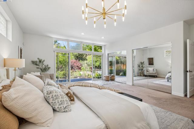 3296 Walnut Ln, Lafayette CA: https://media.crmls.org/mediaz/d3d80e75-ccda-475e-9c0c-94db3bc92bc7.jpg