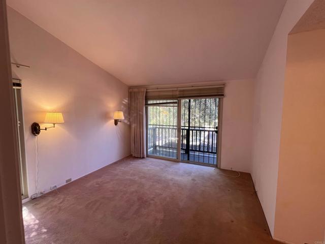 Detail Gallery Image 9 of 16 For 4241 Loma Riviera Ln, San Diego,  CA 92110 - 3 Beds | 2 Baths