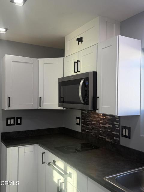 Detail Gallery Image 5 of 14 For 610 Fillmore St #1/2,  Fillmore,  CA 93015 - 1 Beds | 1 Baths