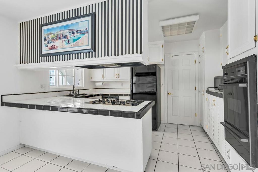 MLS #250043662SD image #5