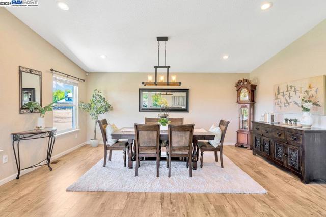 Image 5 of 44 For 8540 Bates Ct