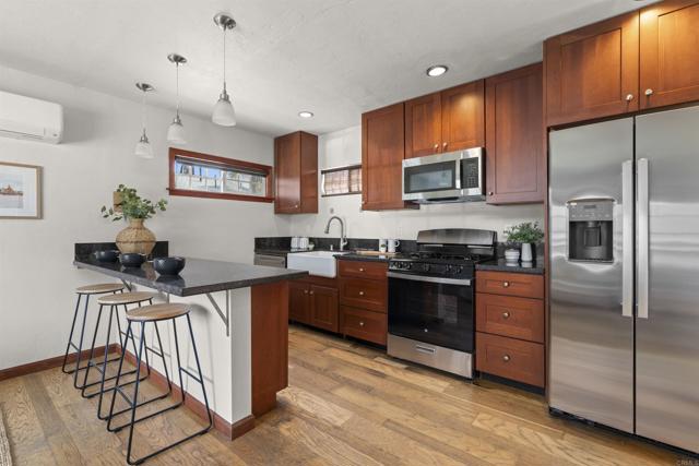 Detail Gallery Image 15 of 40 For 1212 2nd St, Coronado,  CA 92118 - 1 Beds | 1 Baths