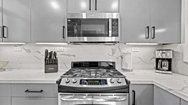 325 7Th Ave, San Diego CA: https://media.crmls.org/mediaz/d3d8f114-a6ee-4457-a449-c76b2e40302f.jpg