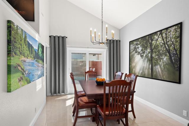 Detail Gallery Image 8 of 48 For 453 Hidden Vista Dr, Chula Vista,  CA 91910 - 4 Beds | 3 Baths