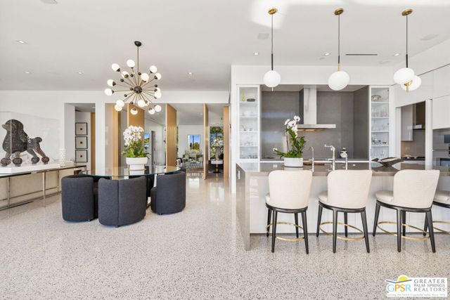 2381 Vista Palizada Drive, Palm Springs CA: https://media.crmls.org/mediaz/d3d94d82-9507-4159-9799-e749ba8db7a2.jpg