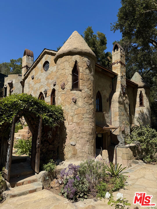 Majestic Dwelling - Private an