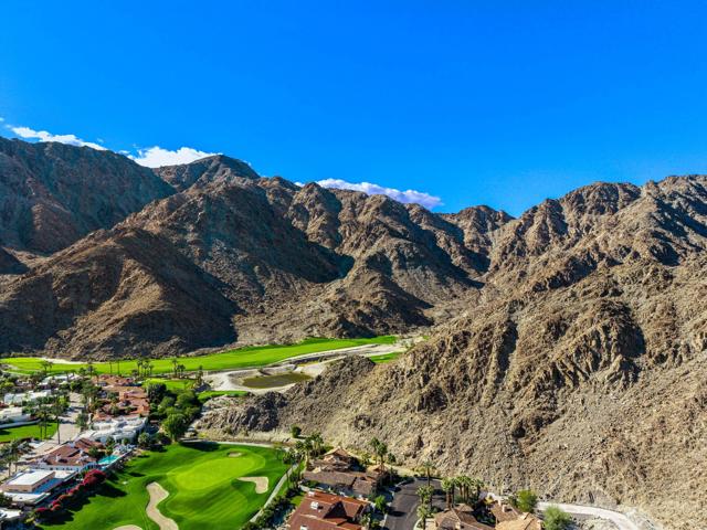 77205 Loma Vista, La Quinta CA: https://media.crmls.org/mediaz/d3daa93b-ed8b-4c13-a81a-480a283225f4.jpg