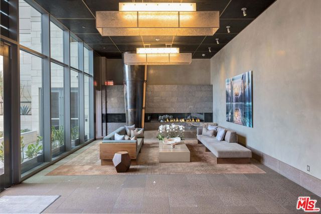 1755 Ocean Avenue, Santa Monica CA: https://media.crmls.org/mediaz/d3db837c-0eb6-4831-bf32-012bc90d4d69.jpg